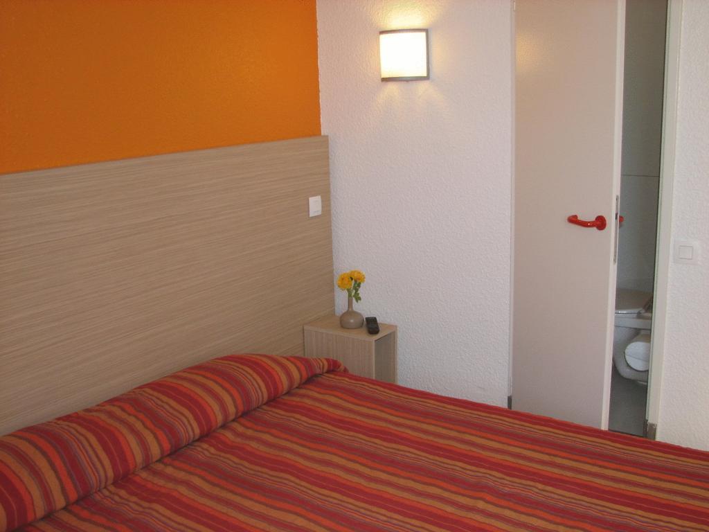 Hotel Heco Lyon Sud Vienne Room photo
